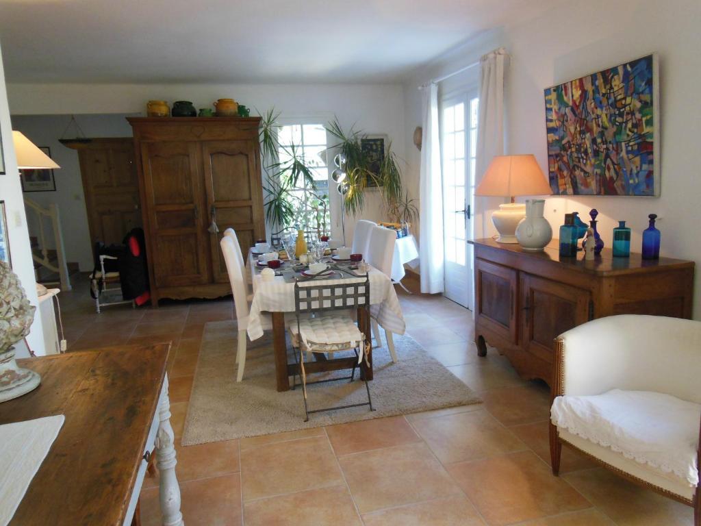Chambres D'Hotes Saint Veredeme Pujaut エクステリア 写真